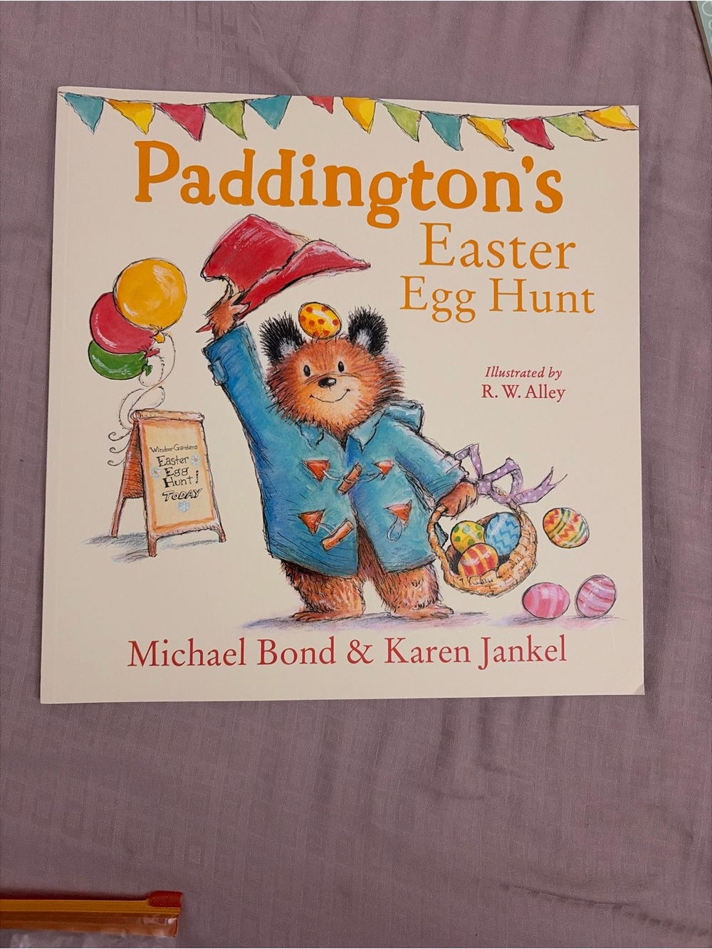 Paddington's Easter Egg Hunt - Children's Picture Book
